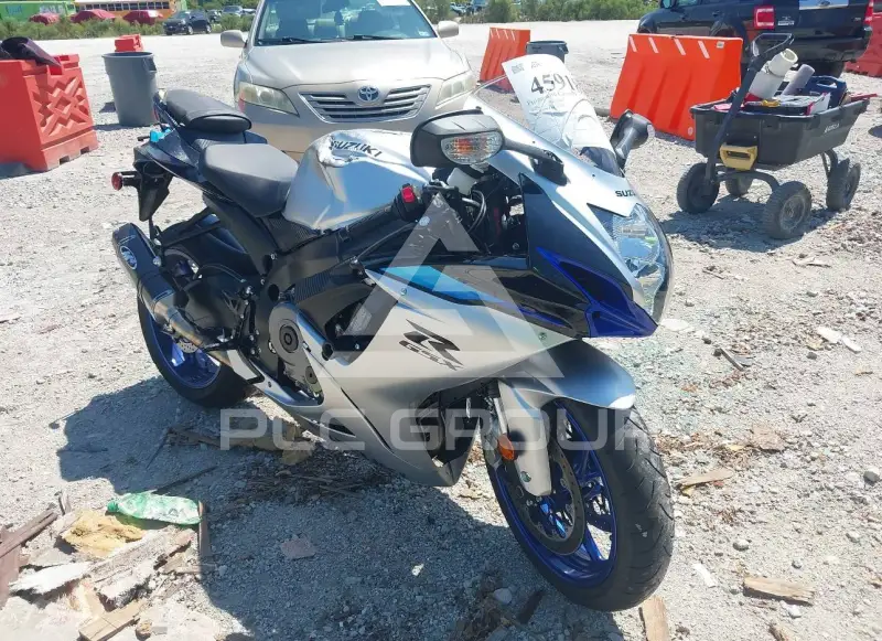2026 Suzuki GSX-R600 фото
