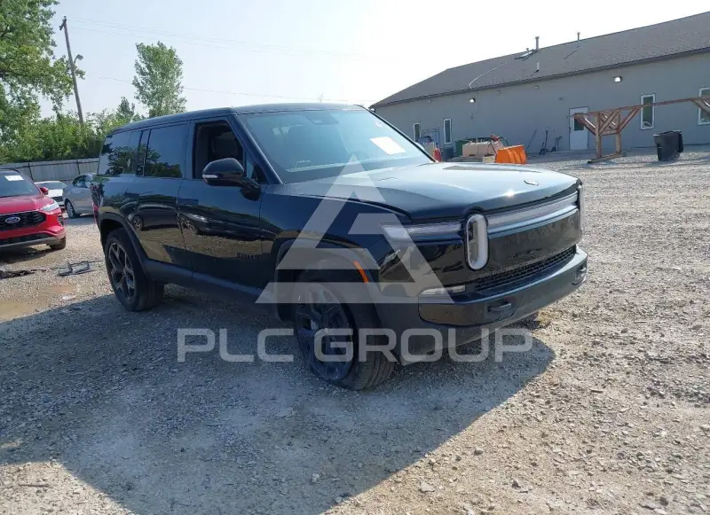 2026 Rivian R1S фото