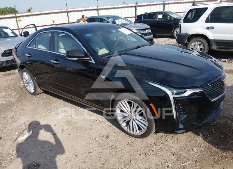 2026 Cadillac CT4 фото