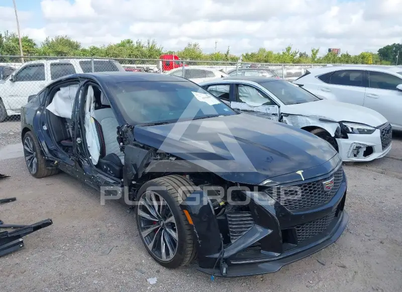 2026 Cadillac CT5 фото