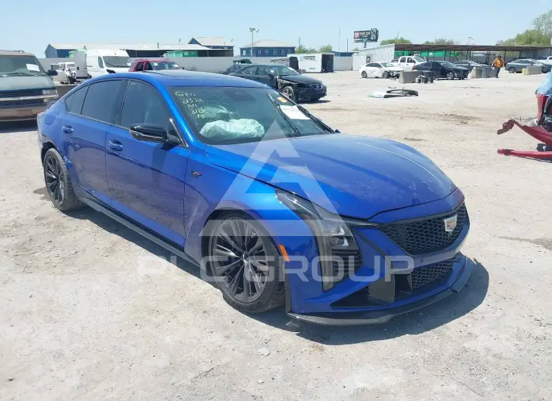 2026 Cadillac CT5 фото