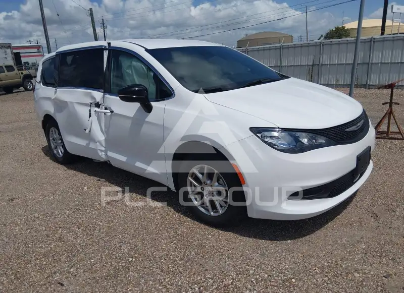 2026 Chrysler VOYAGER фото