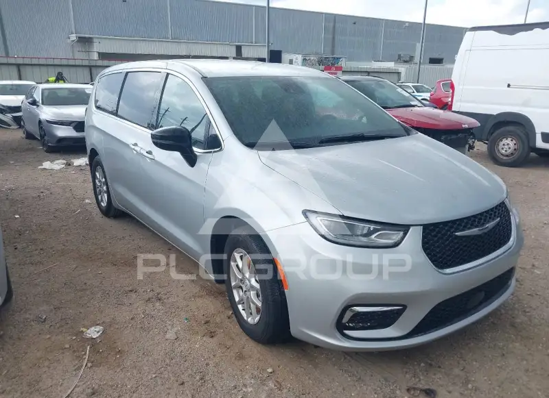 2026 Chrysler PACIFICA photo