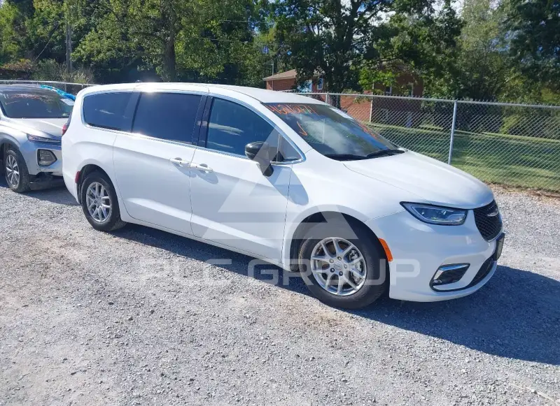 2026 Chrysler PACIFICA photo