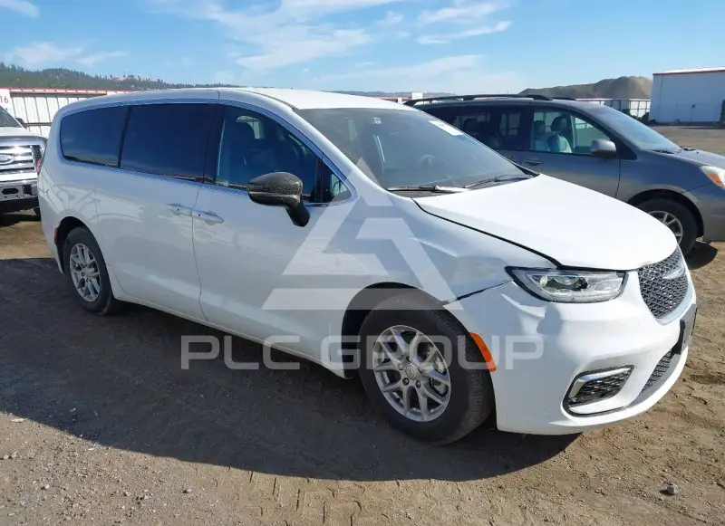 2026 Chrysler PACIFICA photo