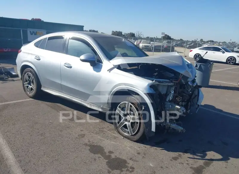 2026 Mercedes Benz Glc 300 photo