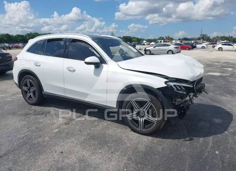 2026 Mercedes Benz GLC 300 фото