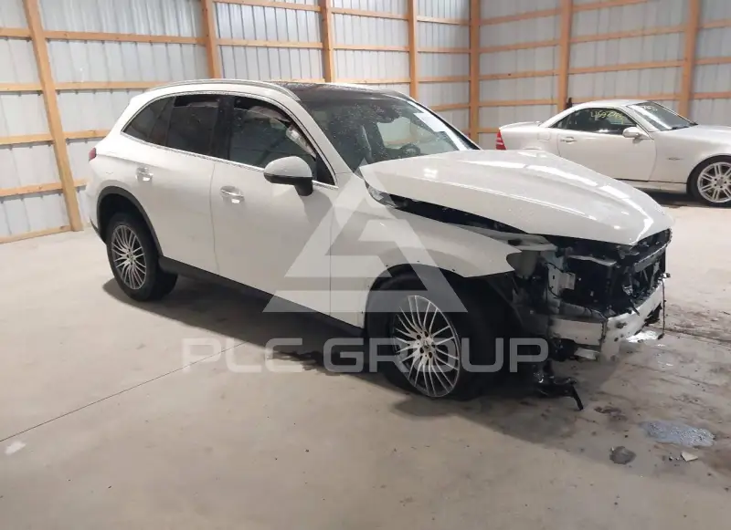 2026 Mercedes Benz GLC 300 фото