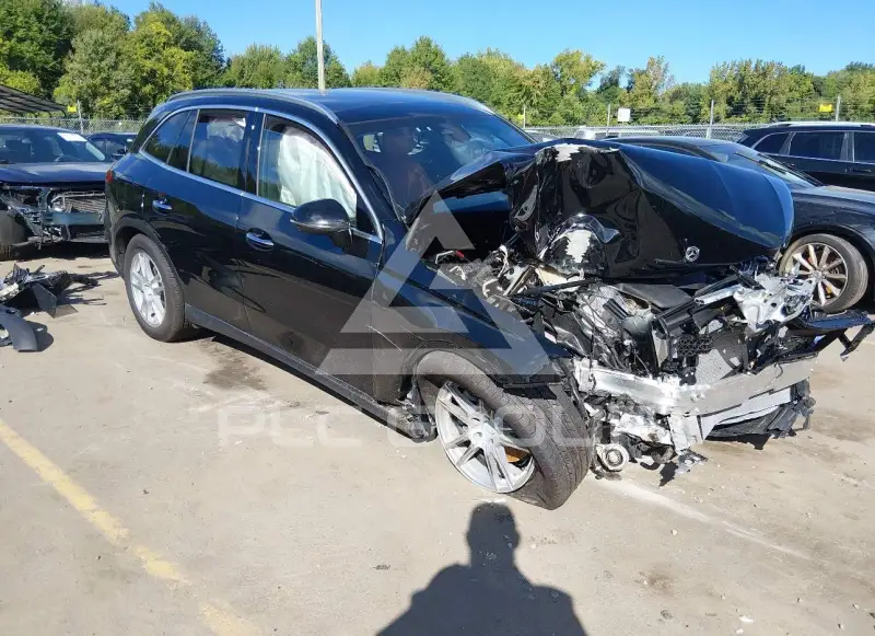 2026 Mercedes Benz GLC 300 фото