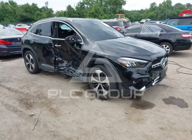2026 Mercedes Benz GLA 250 фото
