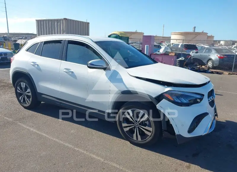 2026 Mercedes Benz GLA 250 фото