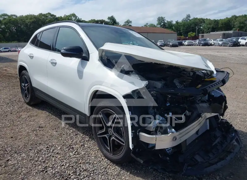 2026 Mercedes Benz GLA 250 фото