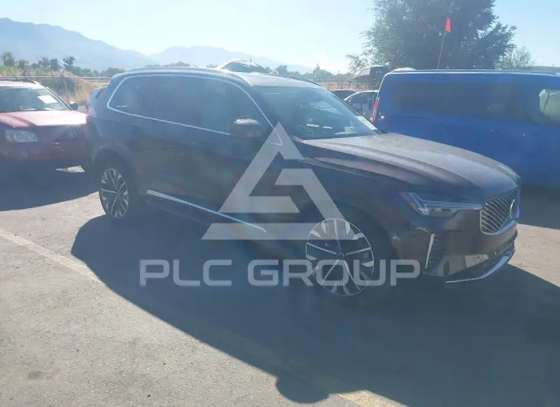 2026 Volvo XC90 фото