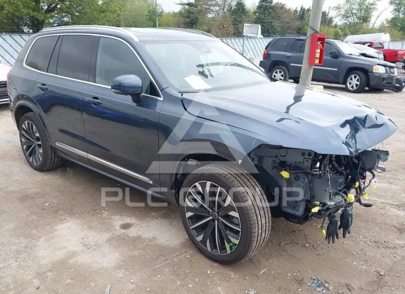 2026 Volvo XC90 фото