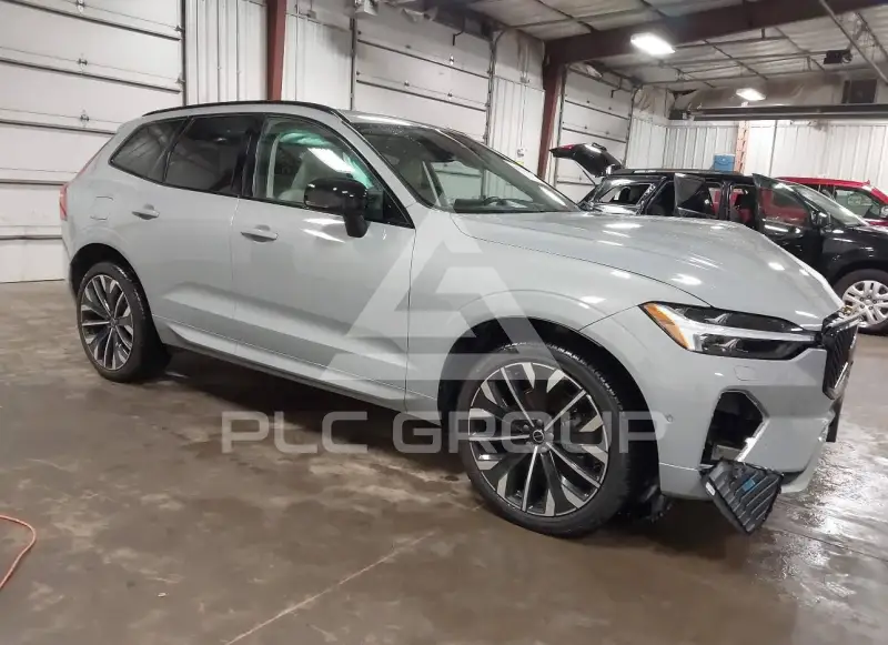 2026 Volvo XC60 фото