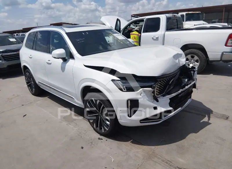 2026 Volvo XC90 photo