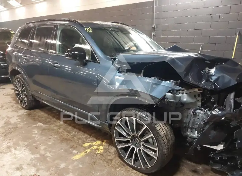 2026 Volvo XC90 фото