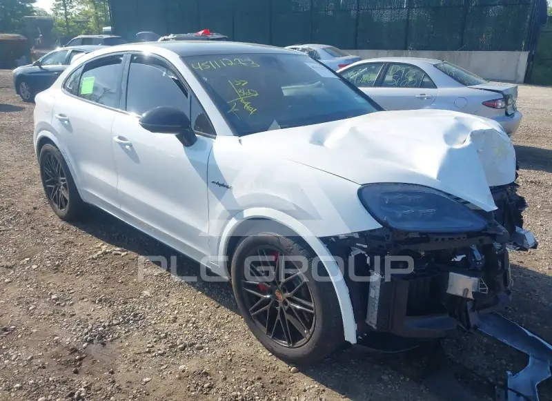 2026 Porsche CAYENNE photo