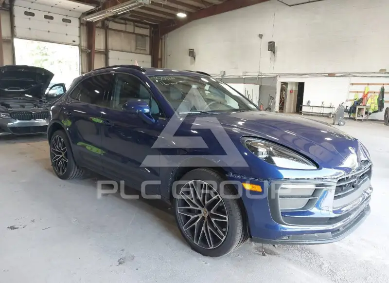 2026 Porsche MACAN photo