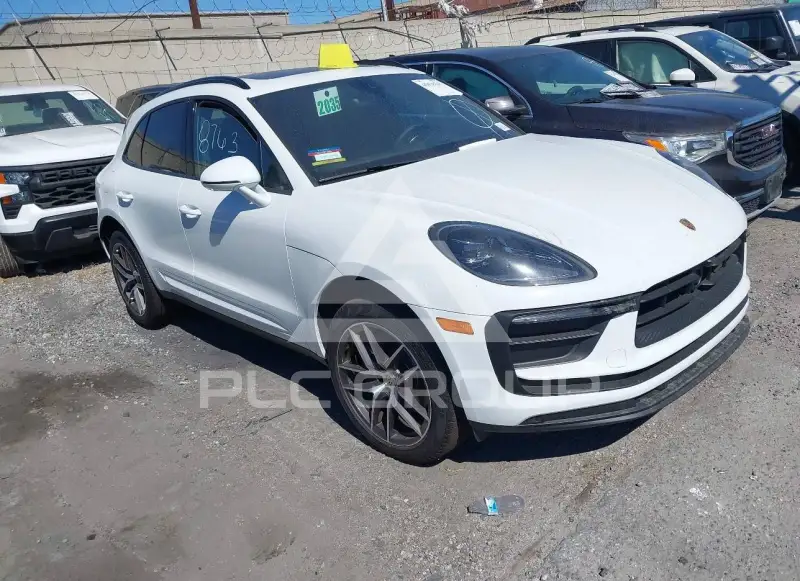2026 Porsche MACAN photo