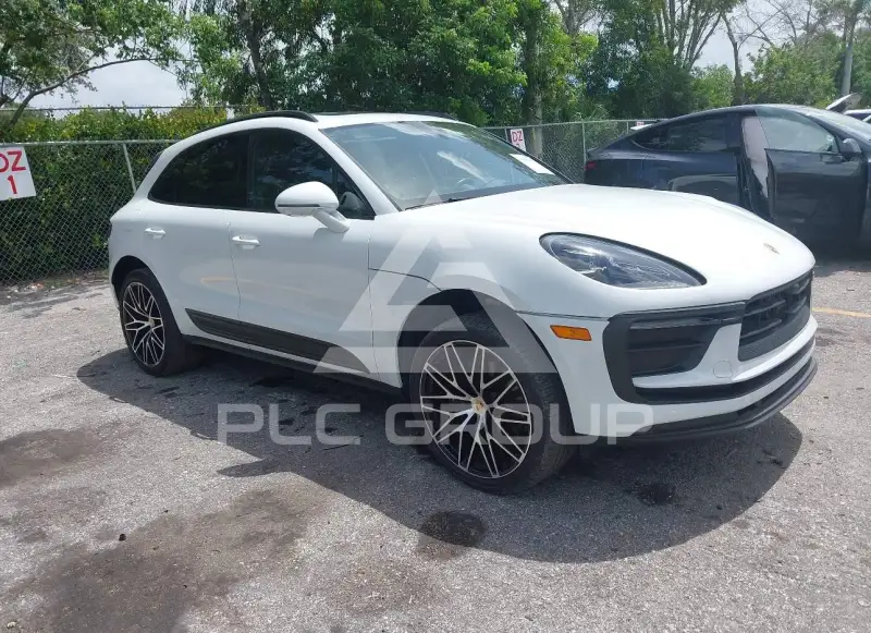 2026 Porsche MACAN photo