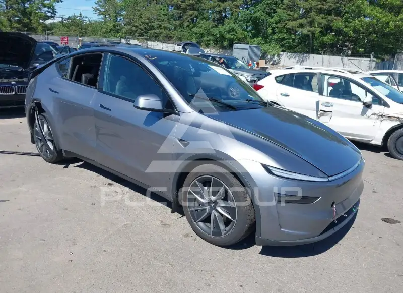 2026 Tesla Model Y фото