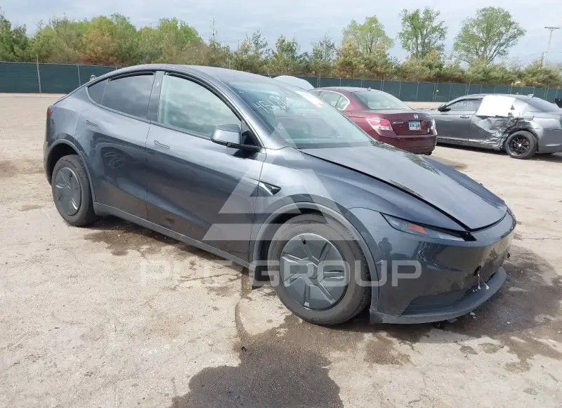 2026 Tesla Model Y фото