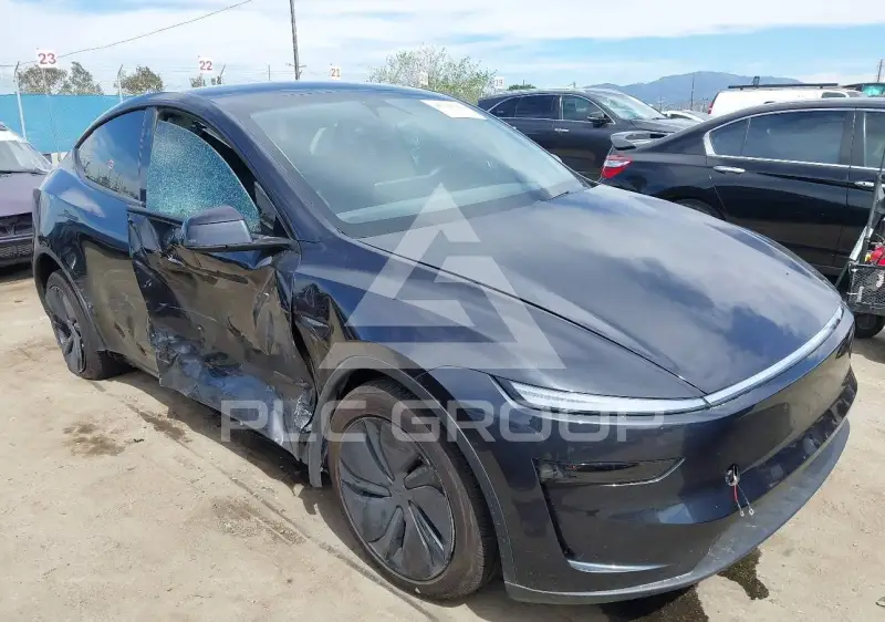 2026 Tesla Model Y фото