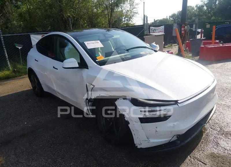 2026 Tesla Model Y фото