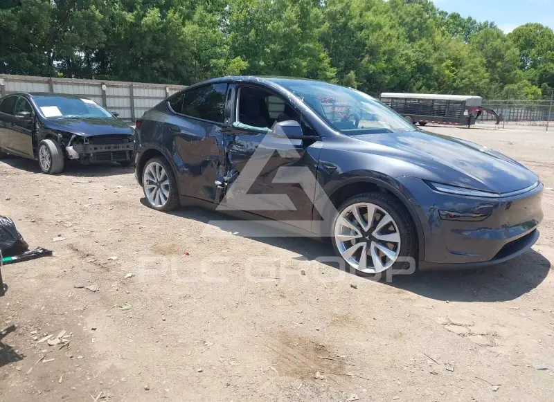 2026 Tesla Model Y фото