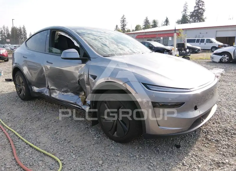 2026 Tesla Model Y фото