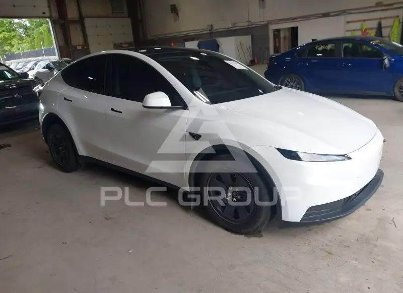 2026 Tesla Model Y фото