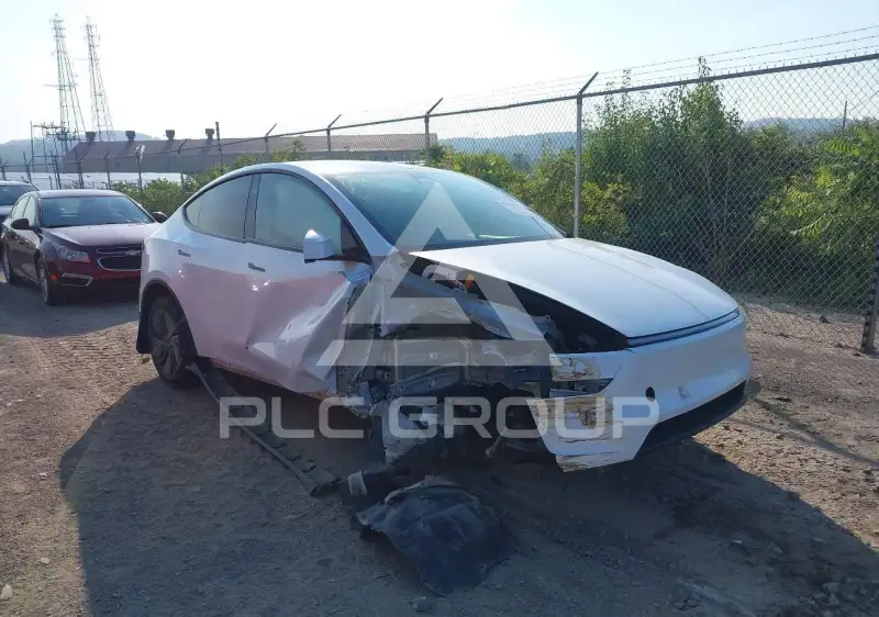 2026 Tesla Model Y photo