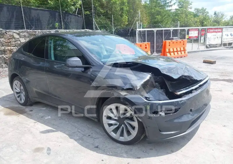 2026 Tesla Model Y фото