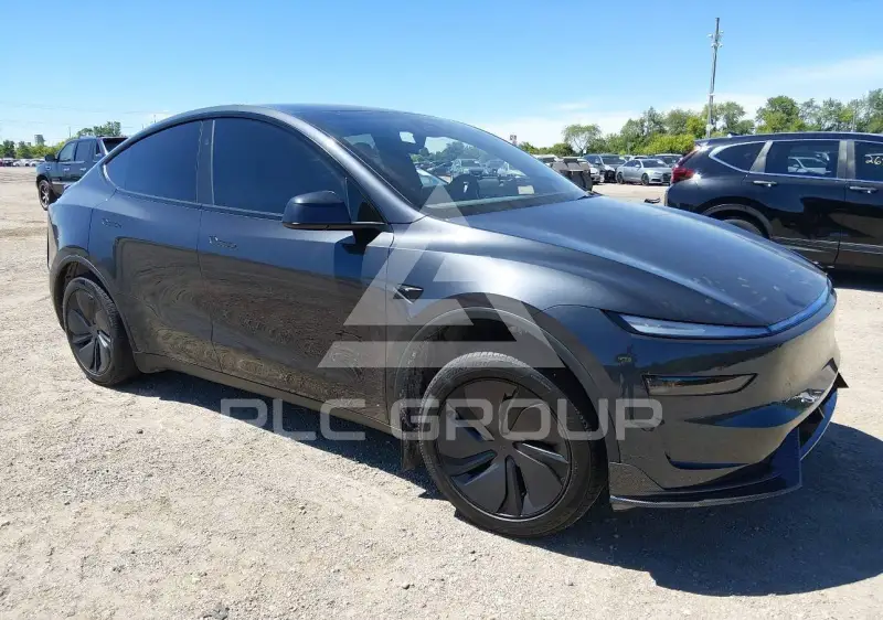 2026 Tesla Model Y фото