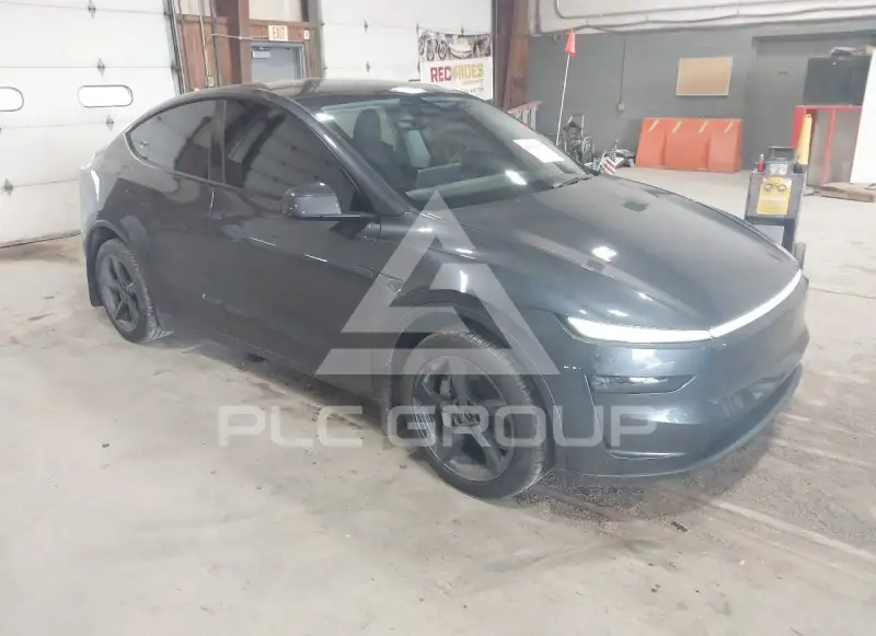 2026 Tesla Model Y фото