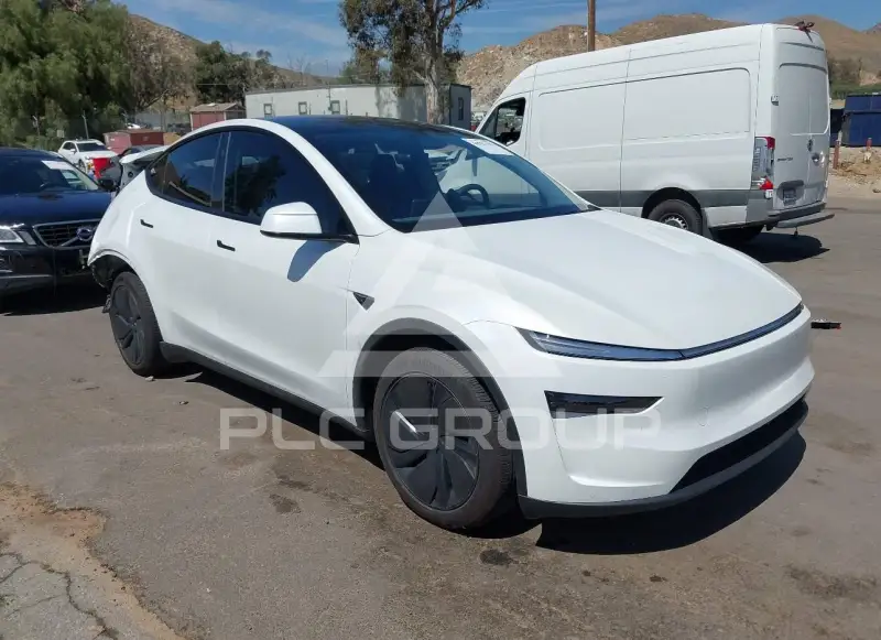 2026 Tesla Model Y фото