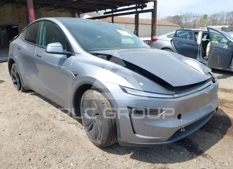 2026 Tesla Model Y photo