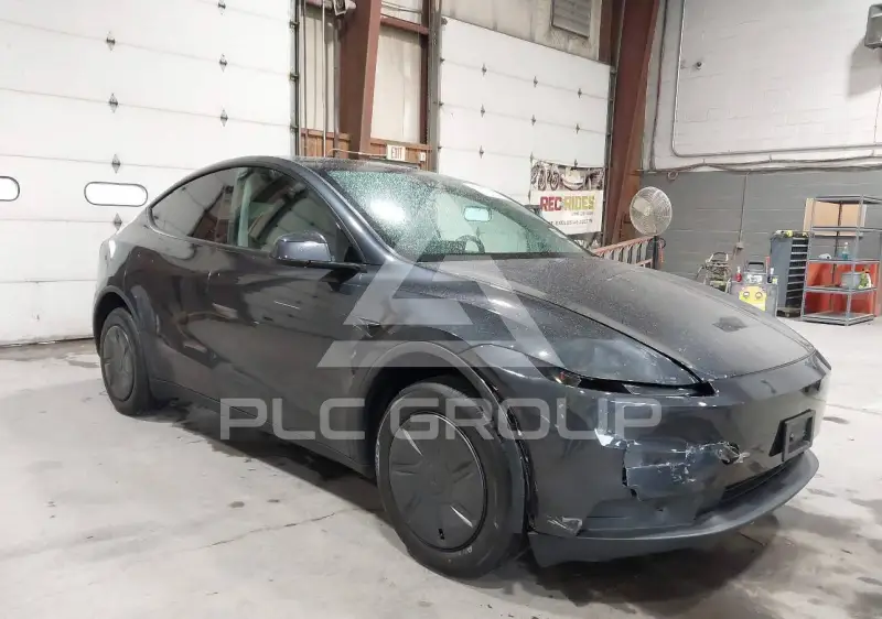 2026 Tesla Model Y фото