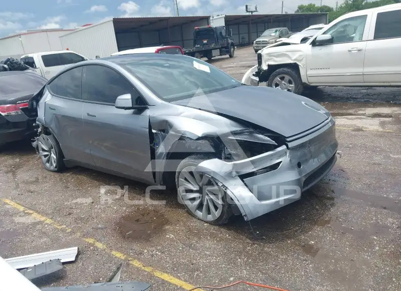 2026 Tesla Model Y фото