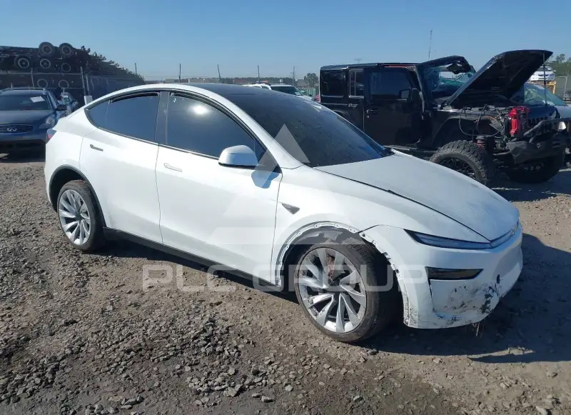 2026 Tesla Model Y фото