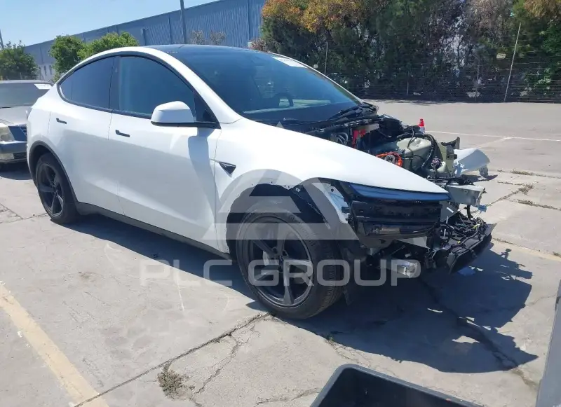 2026 Tesla Model Y фото