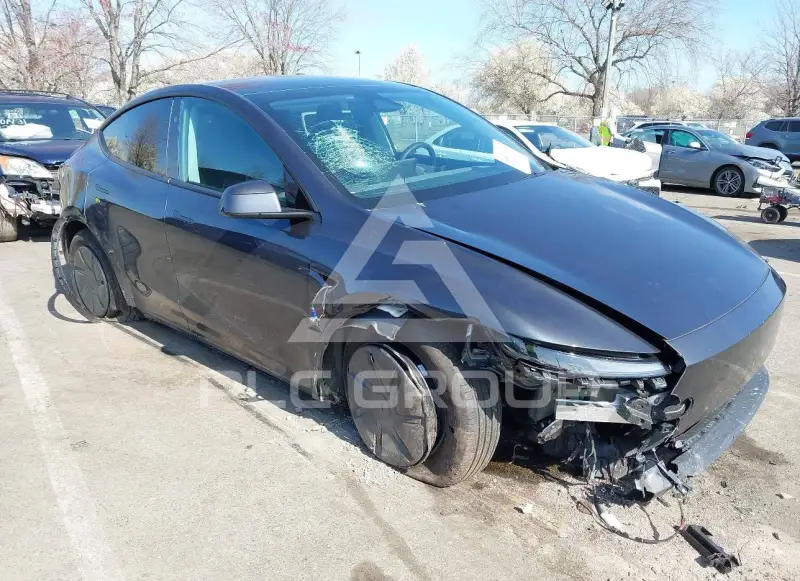 2026 Tesla Model Y фото