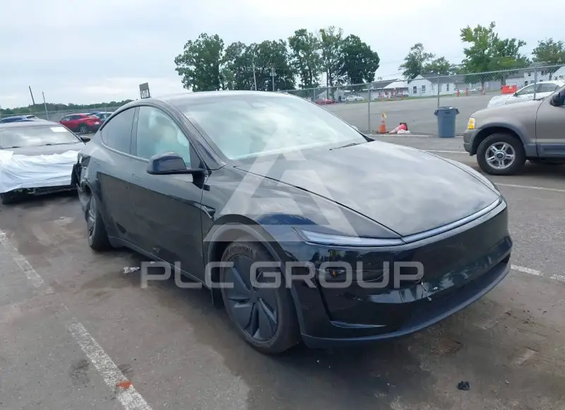 2026 Tesla Model Y фото