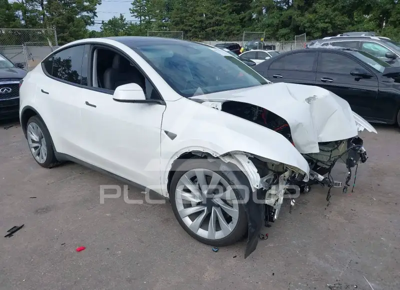 2026 Tesla Model Y фото