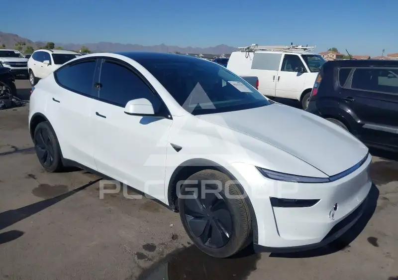 2026 Tesla Model Y фото