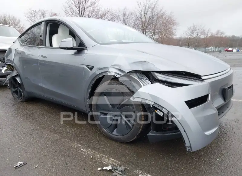2026 Tesla Model Y фото