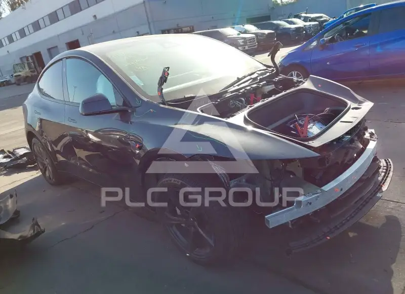 2026 Tesla Model Y фото