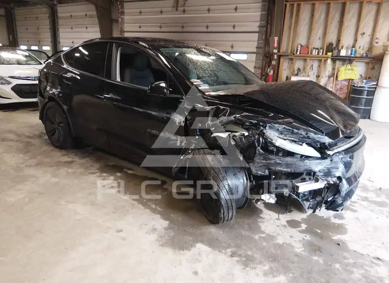 2026 Tesla Model Y фото
