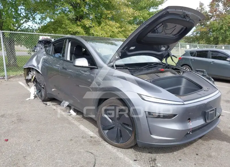 2026 Tesla Model Y фото